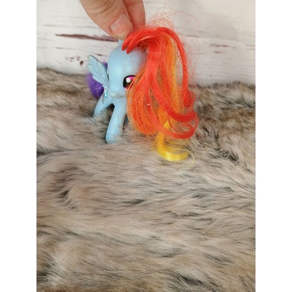 What year is this My Little Pony Rainbow Dash Pegasus Figure Toy‎ - Picture 4 of 7